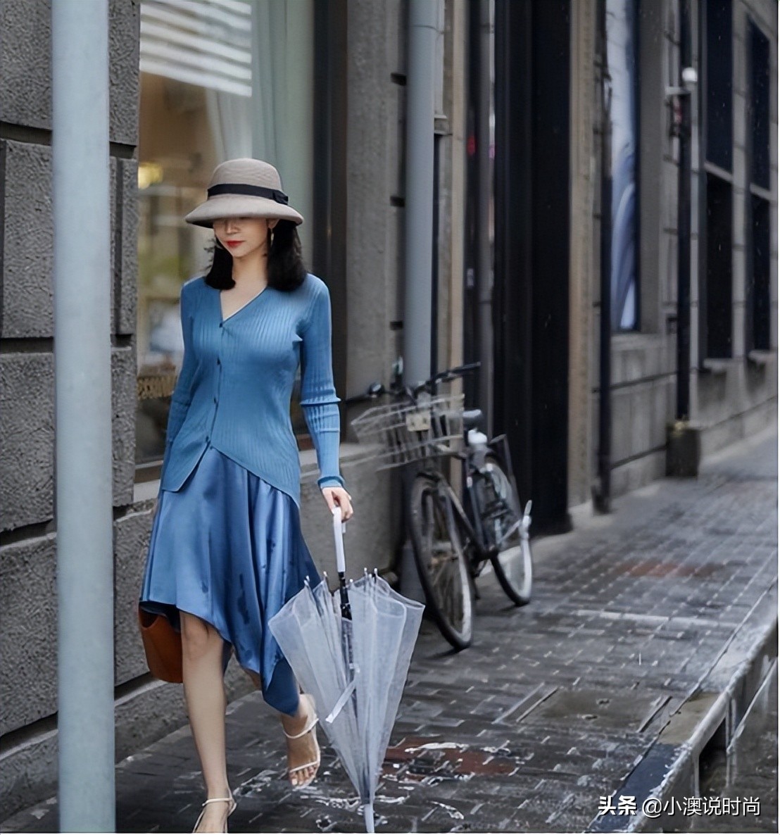 今年超火的裙子叫“凉凉裙”，时髦洋气显高级，扁臀女人都在穿
