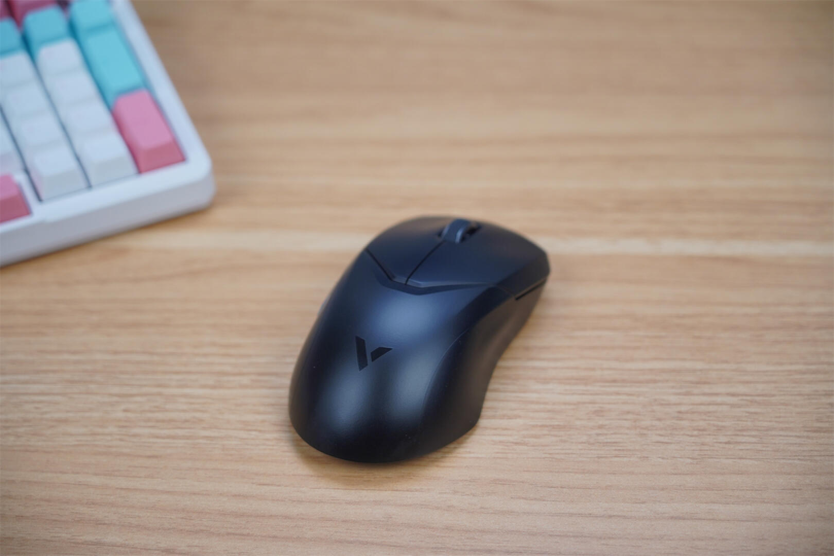 雷柏vt9鼠标,性价比高的轻量化鼠标