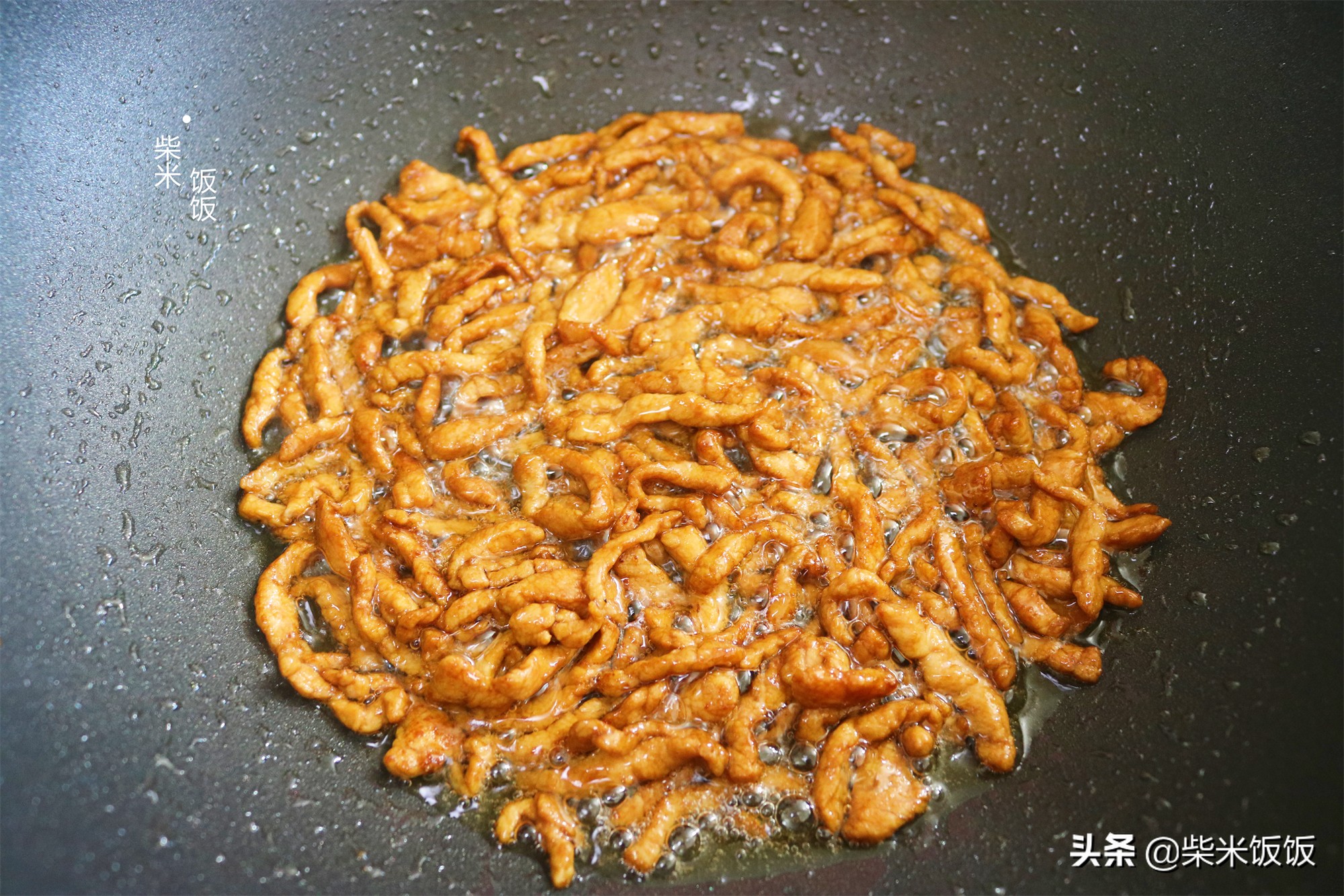 这两种食材一起炒清脆爽口,这些家常菜炒法不辣不腻