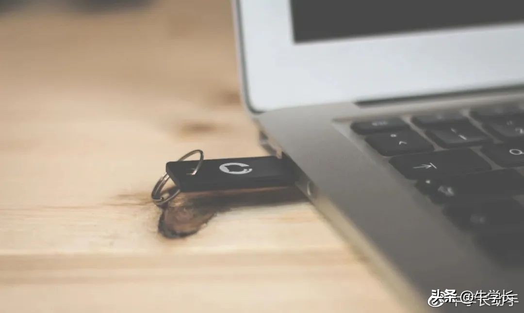 u盘打不开提示修复怎么办,u盘提示无法访问文件或目录损坏