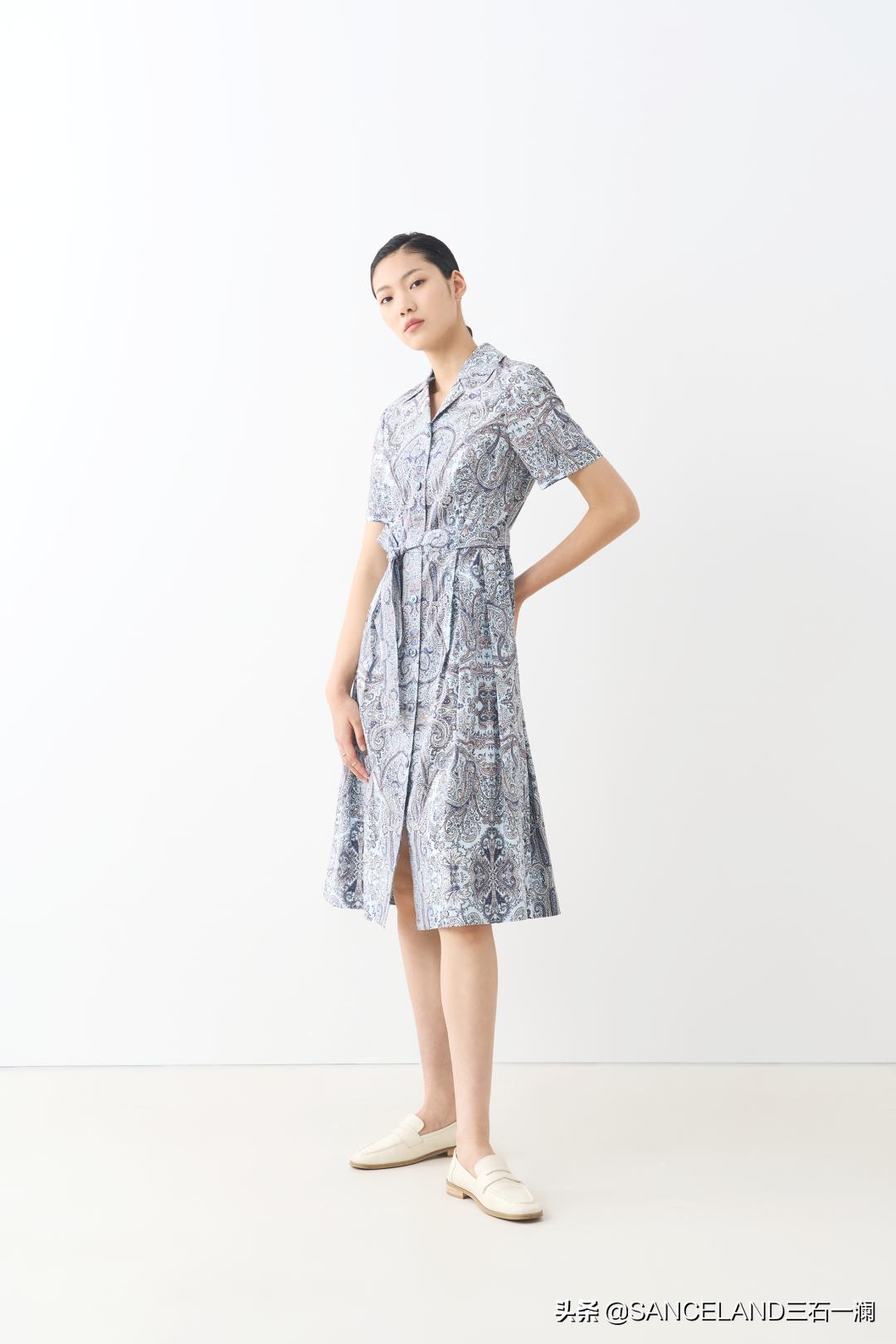秋水伊人方领印花连衣裙,印花连衣裙怎么搭好看