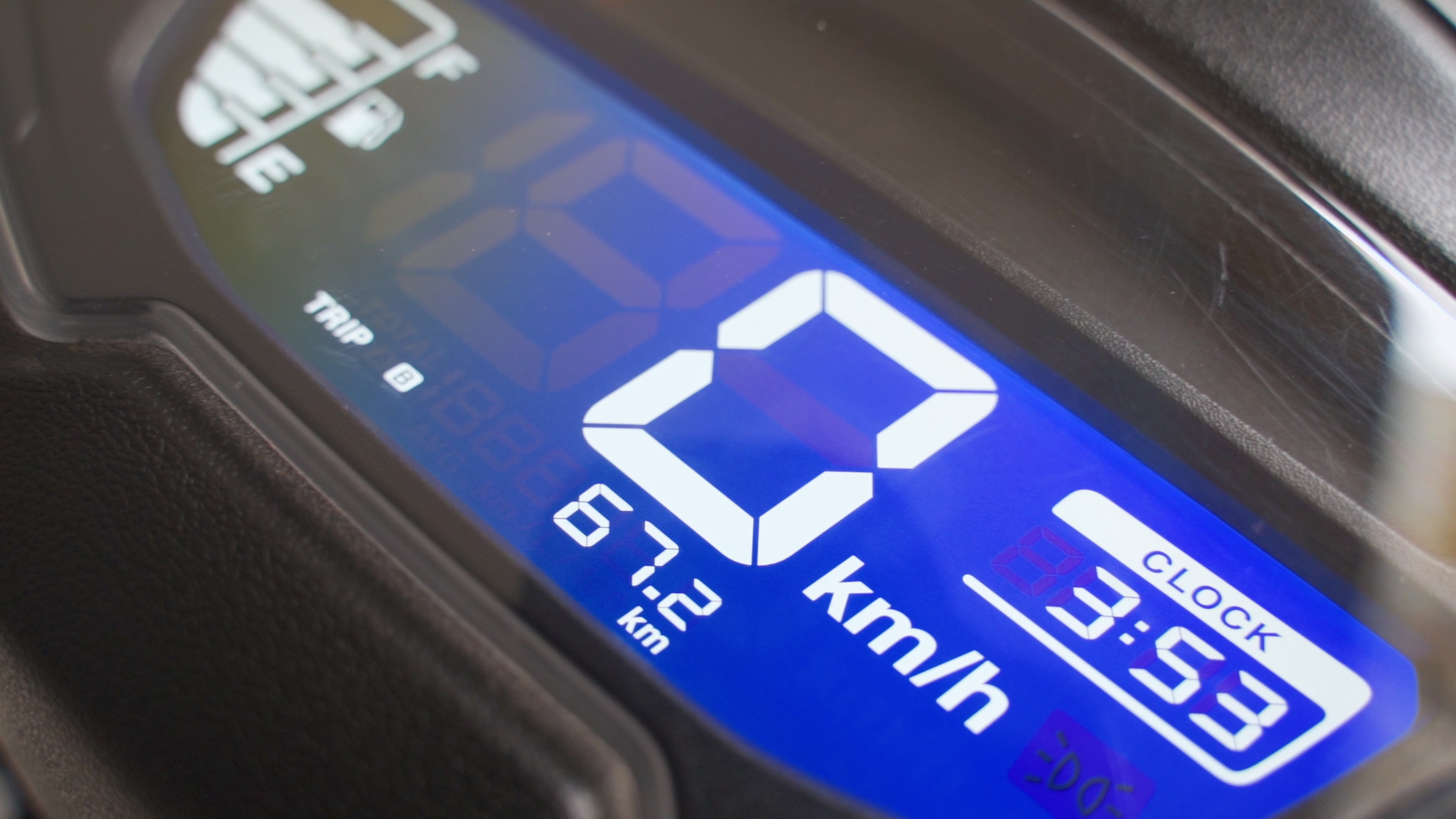 豪爵afr125保养灯怎么消,豪爵afr125厂家一般送几次保养