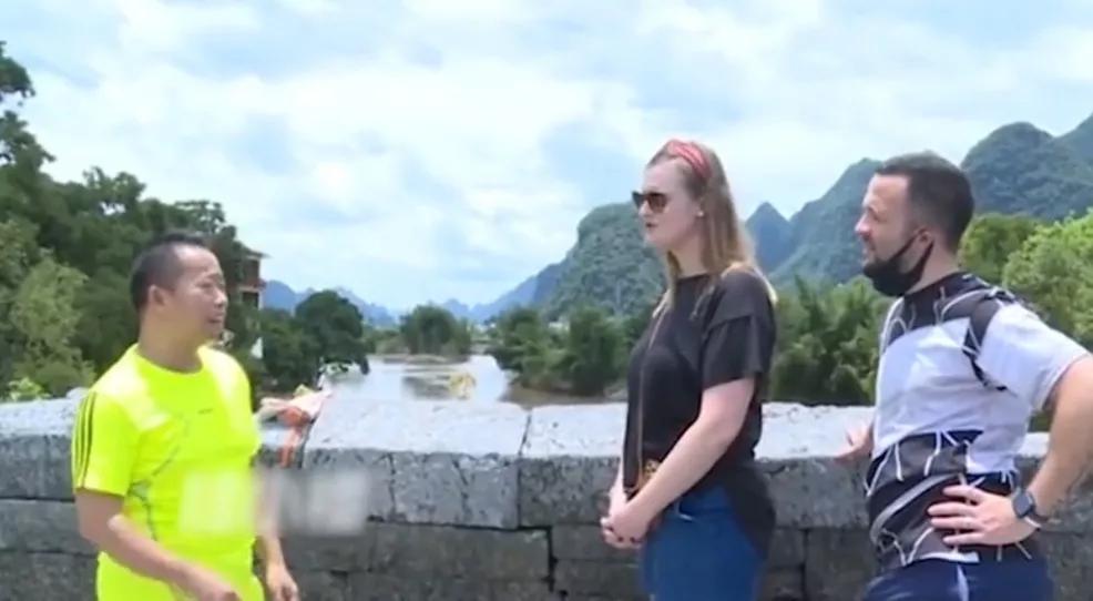 广西英文大叔唱英文歌原版,广西大叔英文歌曲