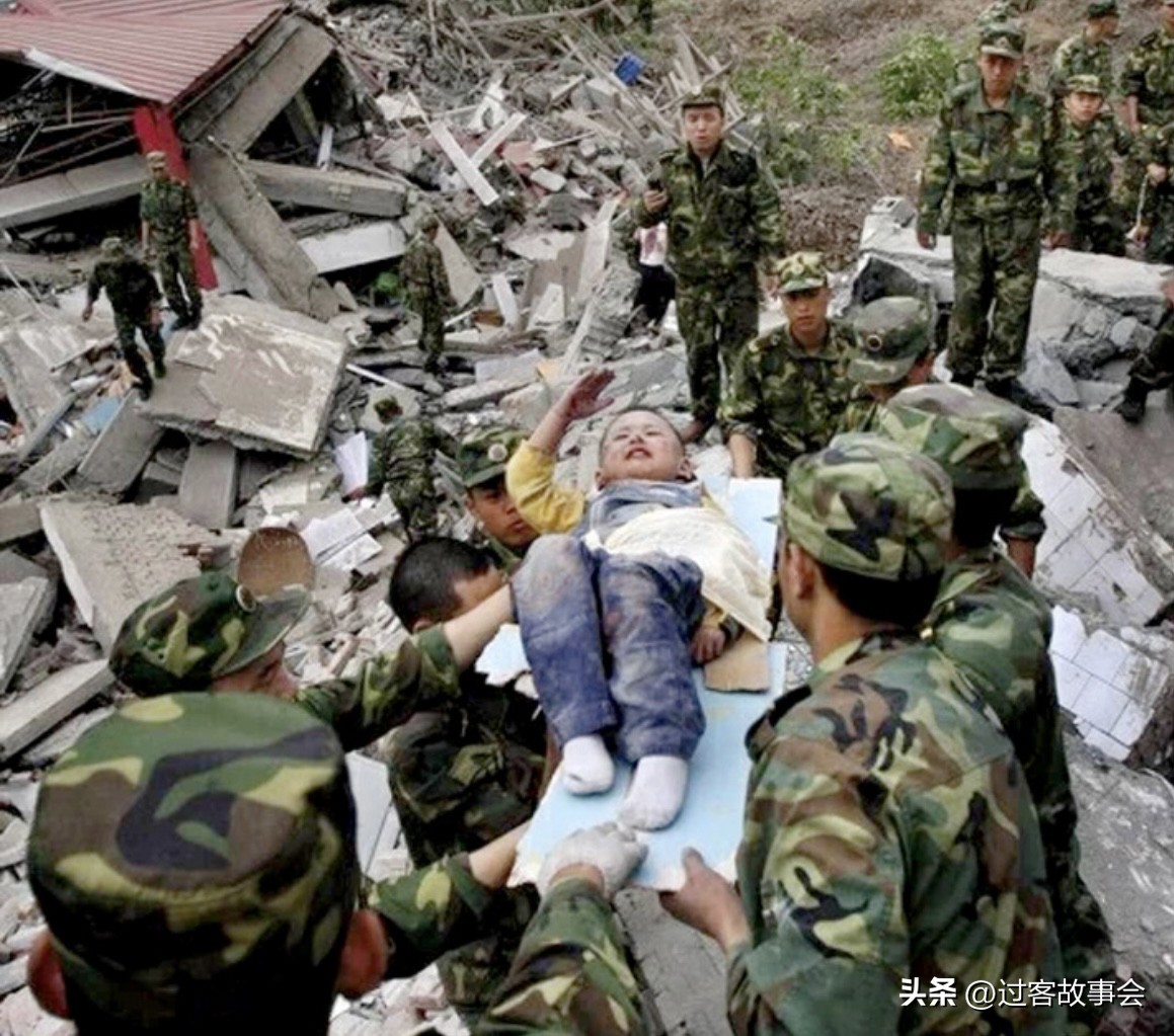 汶川地震10位英雄人物及事迹,汶川地震十大英雄少年事迹