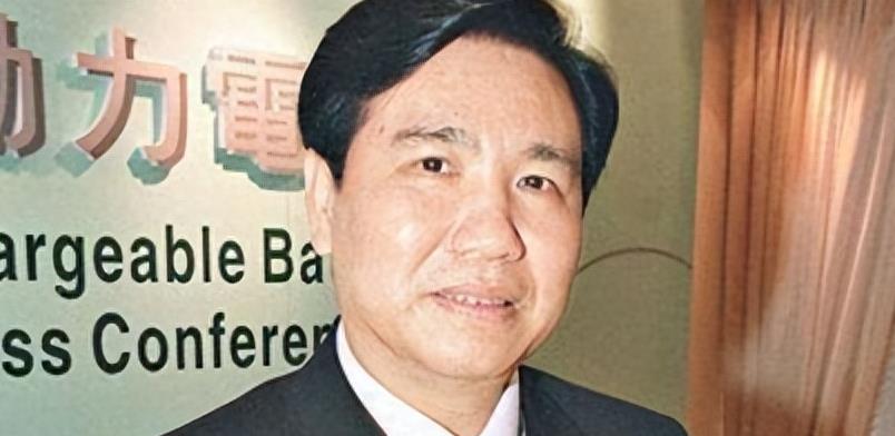 华人富豪捐了300亿给美国,11年前向美国捐款