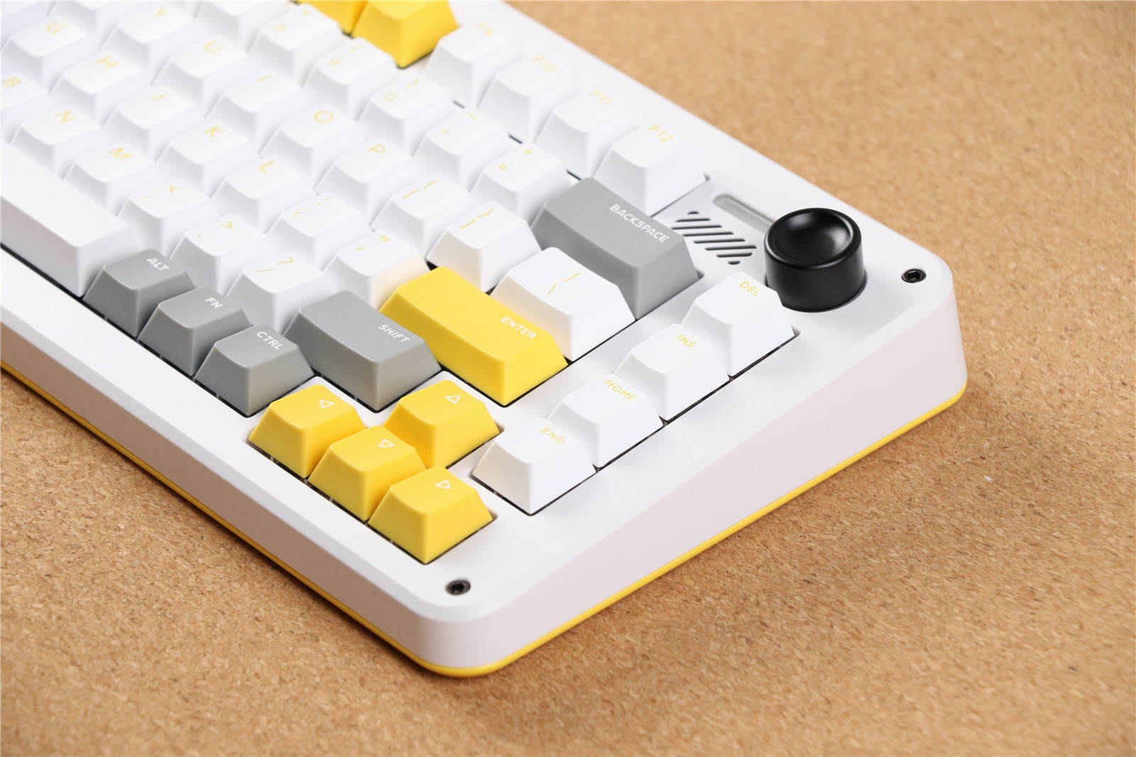 突破引力全线升级ZX75重力波机械键盘体验