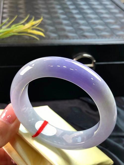 紫罗兰鉴别翡翠最简单的方法,紫罗兰翡翠的鉴定方法
