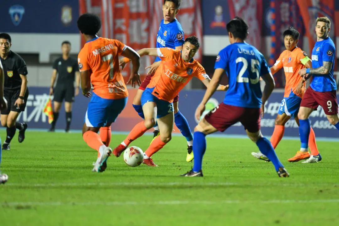 巴西名帅再回中国,巴西足球教练抵达上海