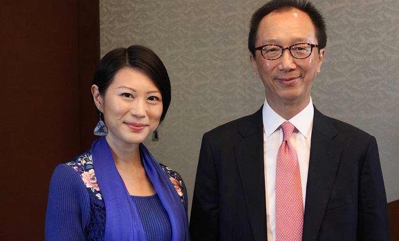 伏明霞结婚后在香港哪里生活,跳水运动员伏明霞婚姻现状