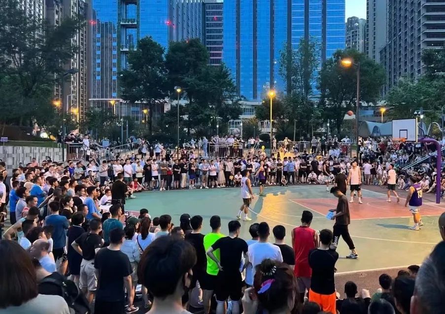 大源篮球场翻新好没有,白云大源最近的篮球场