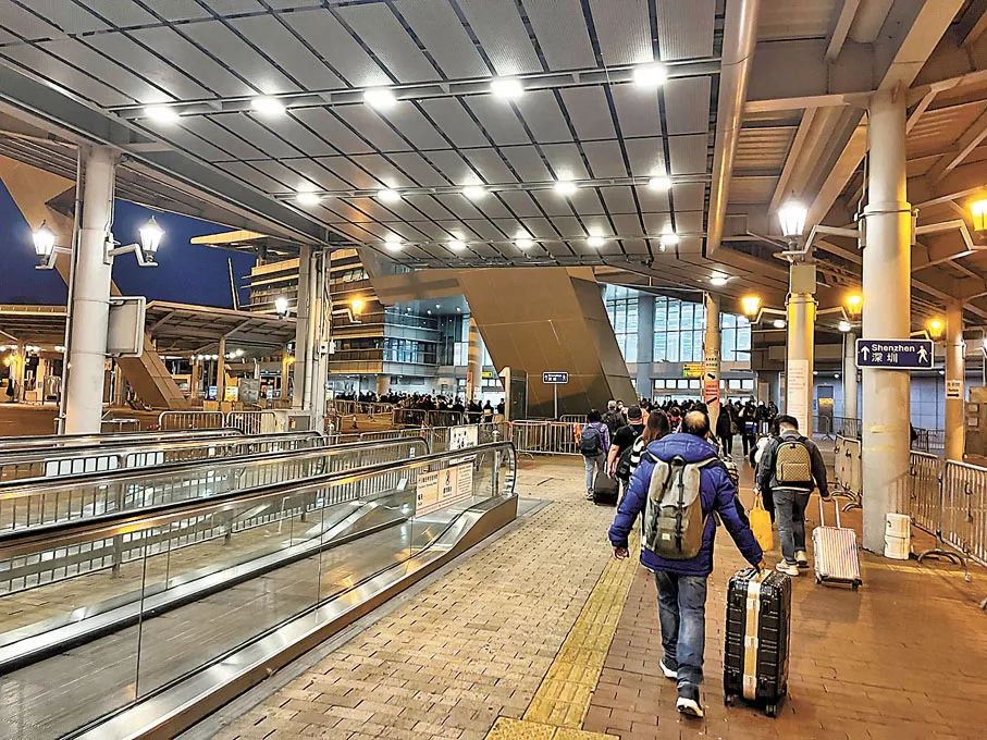 香港尖沙咀对面药妆店,尖沙咀海防大厦药妆店