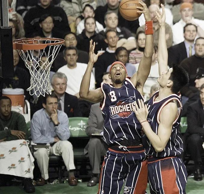 姚明队友布鲁克斯,姚明队友阿根廷斯科拉