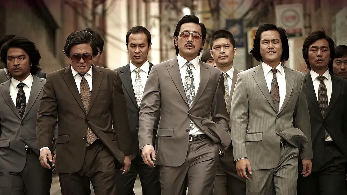 韩国黑帮电影巅峰之作新世界,韩国暴力美学的巅峰之作