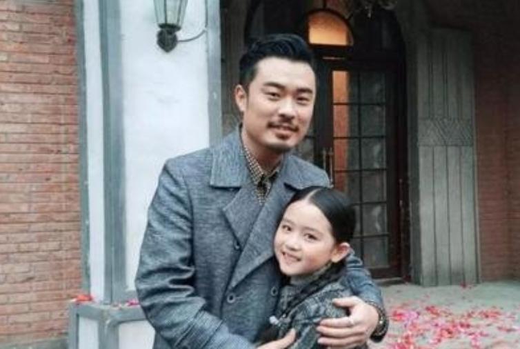 盘点10位童星今昔对比,10位长残的童星今昔对比合集