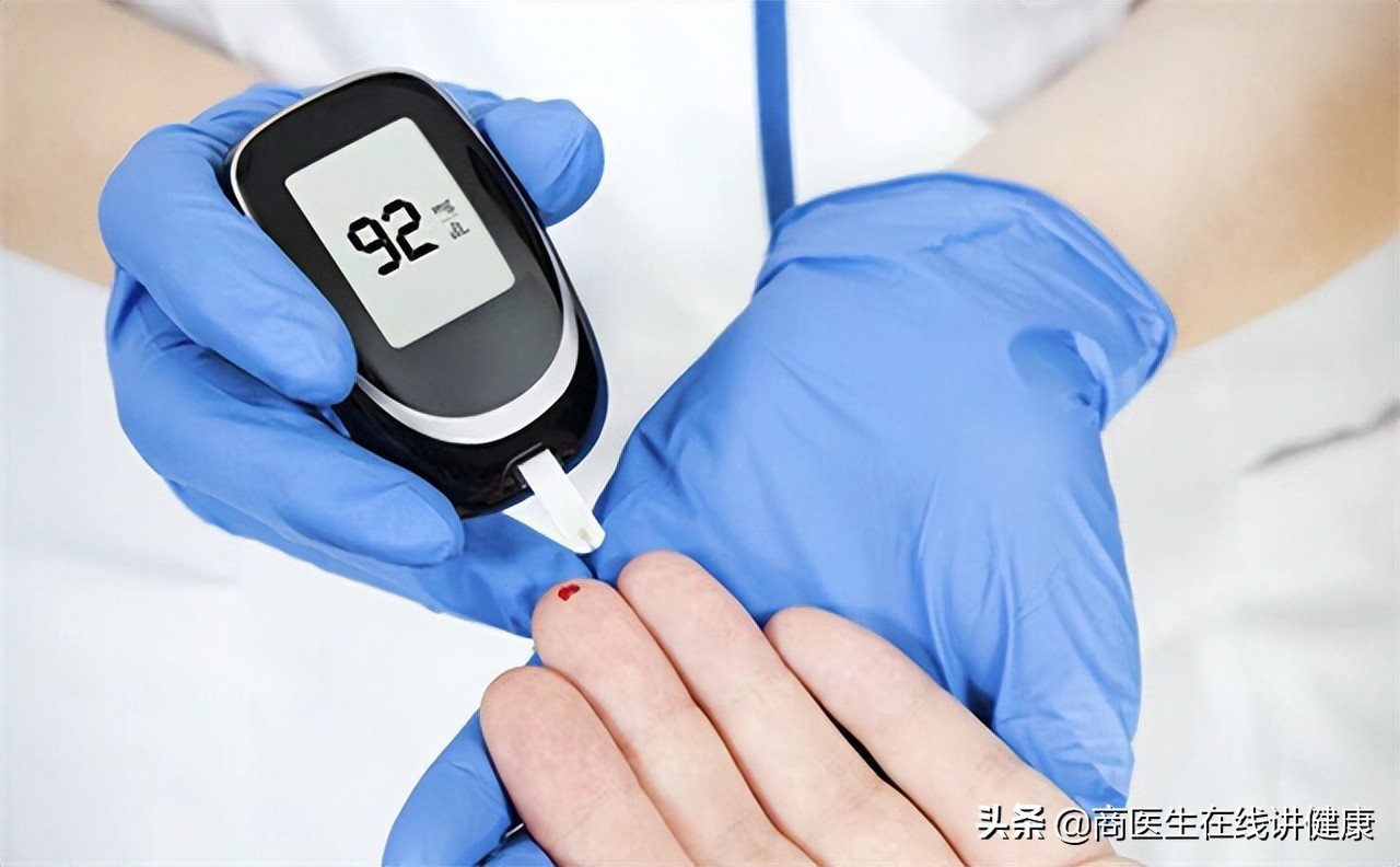 糖尿病人吃了二甲双胍是不是尿黄,糖尿病患者吃二甲双胍有副作用吗