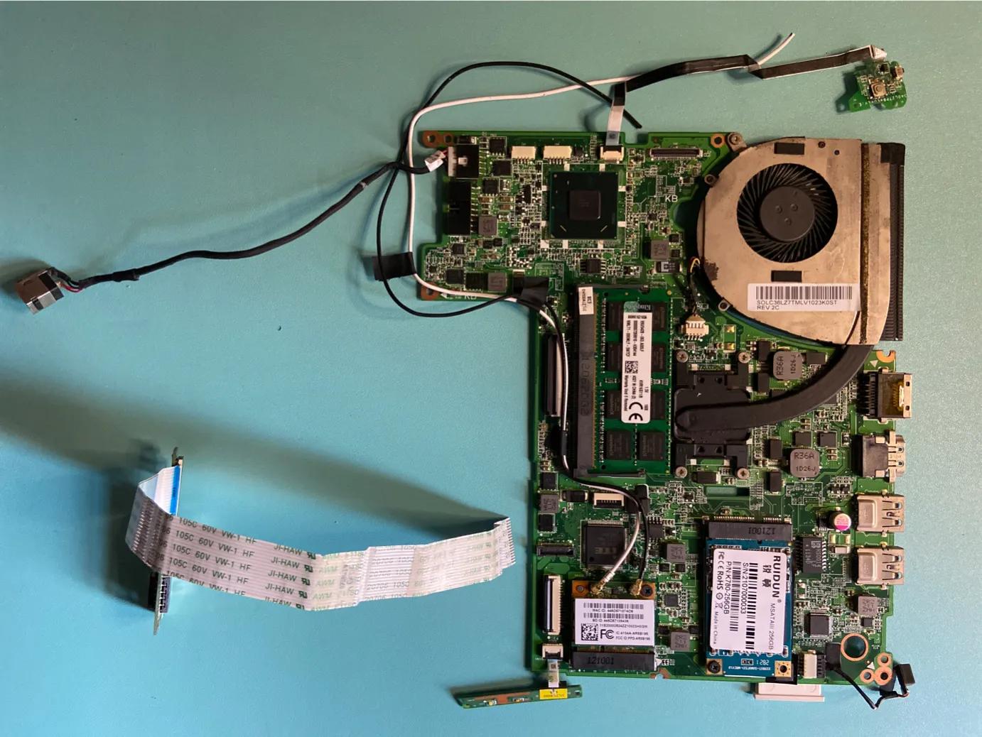 笔记本联想u310键盘更换教程,联想笔记本u310键盘插线安装