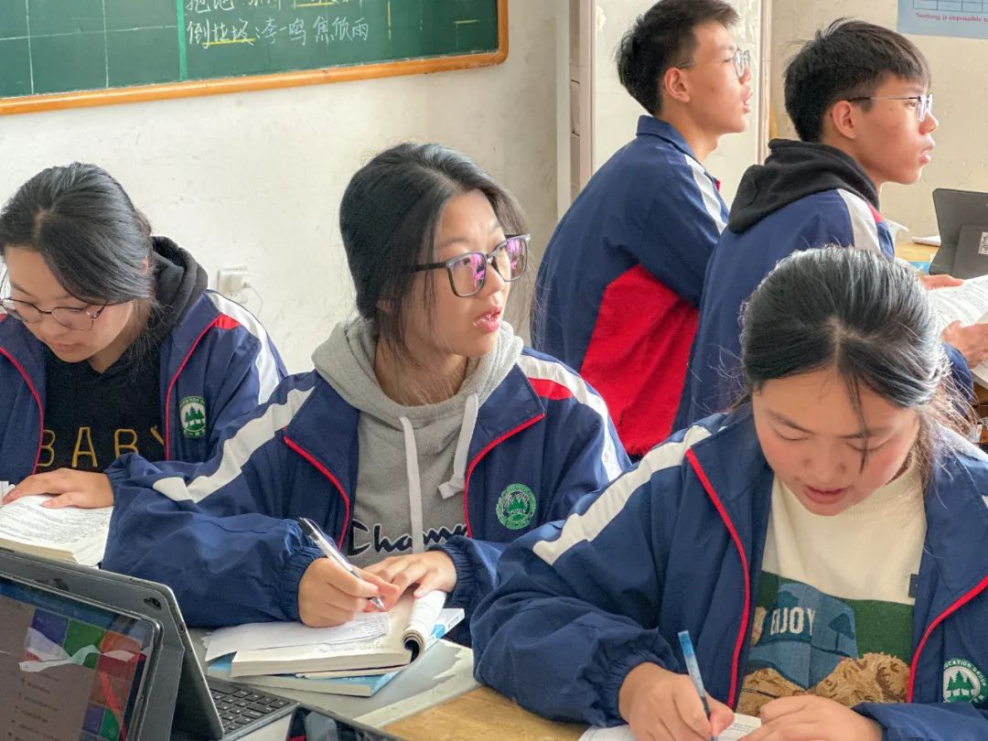 南湖行知丨【战“疫”线下篇】封校不封爱,温暖一直在