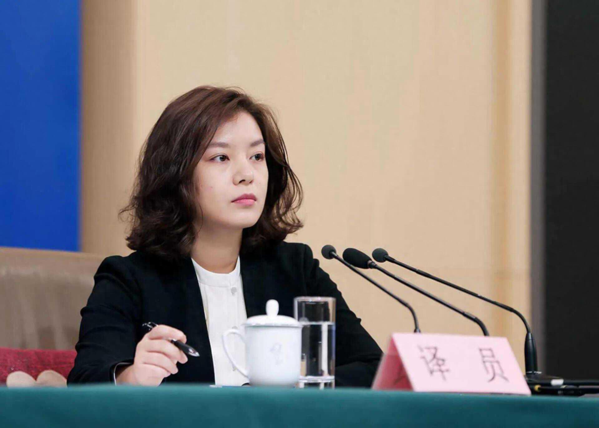 最美翻译官张京16分钟霸气发言,翻译官张京20分钟口译征服全世界