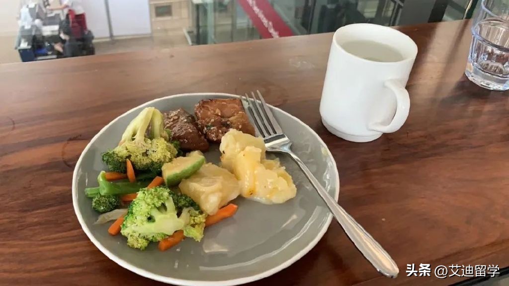 8.12加拿大入境实录：兄妹结伴乘国泰，广州-香港-多伦多顺利入境