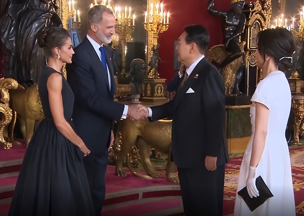 金建希西班牙,金建希连衣裙穿搭