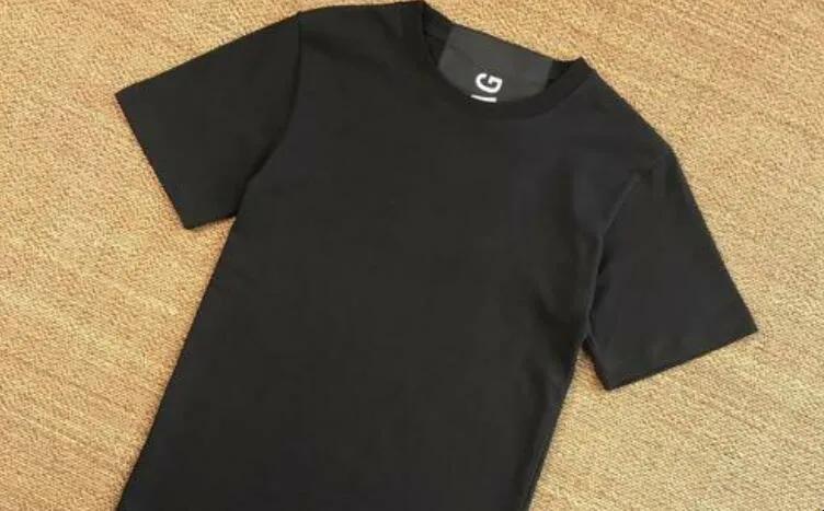 预防黑色纯棉衣物掉色,黑色衣裤掉色了还原小妙招