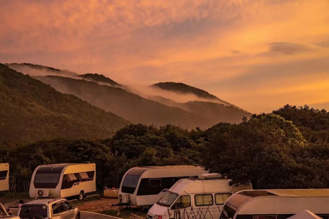 回到小县城朝九晚五,回到朝九晚五的心情说说