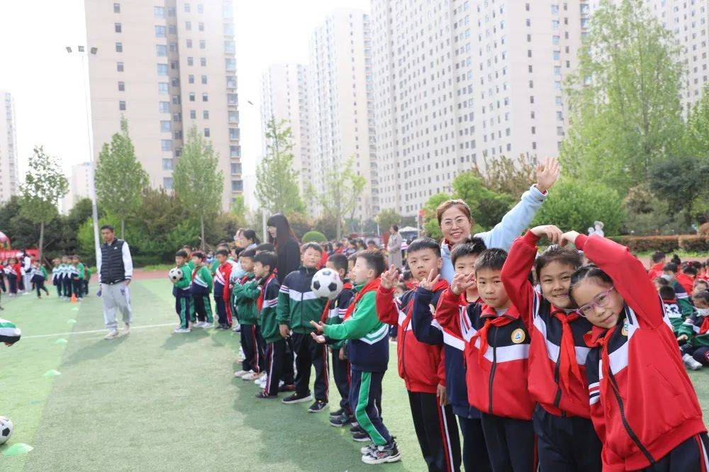 绿城小学足球节,阳光体育节校园风采