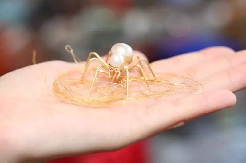 古法黄金工匠精神,古法黄金美出高级感