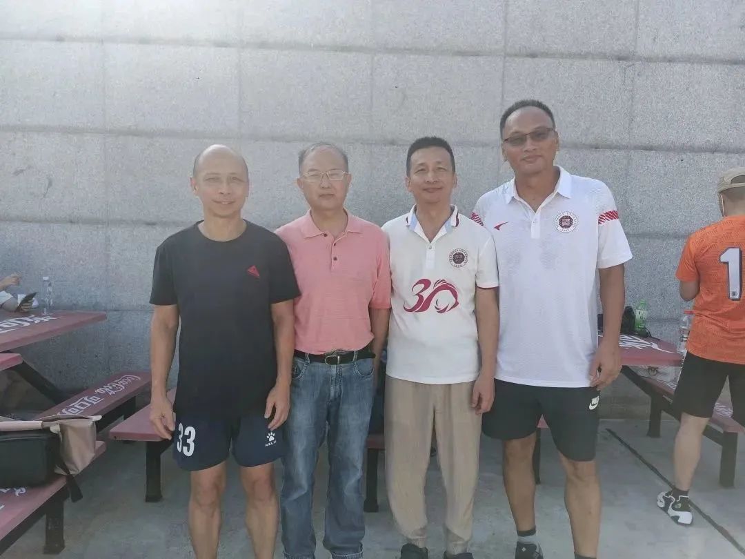 深大的知名的校友,踢足球的学长