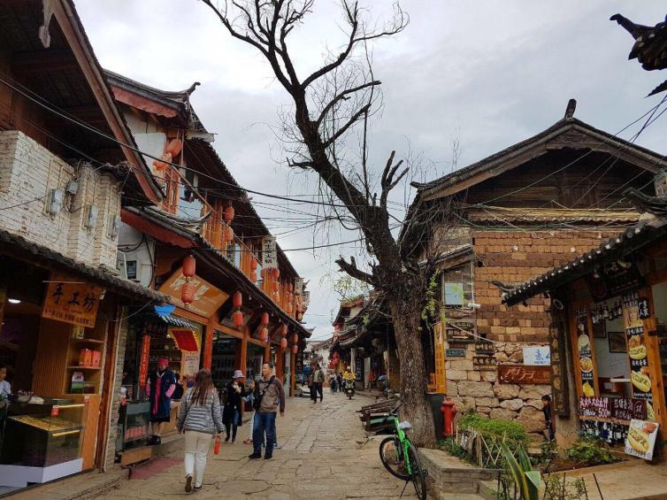 大理到丽江自驾游沿途有什么景点,丽江附近自驾免费景点