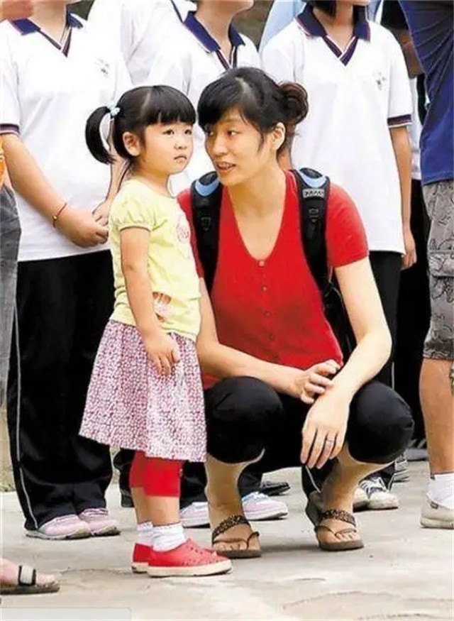 姚明与妻子叶莉,姚明妻子叶莉体重多少