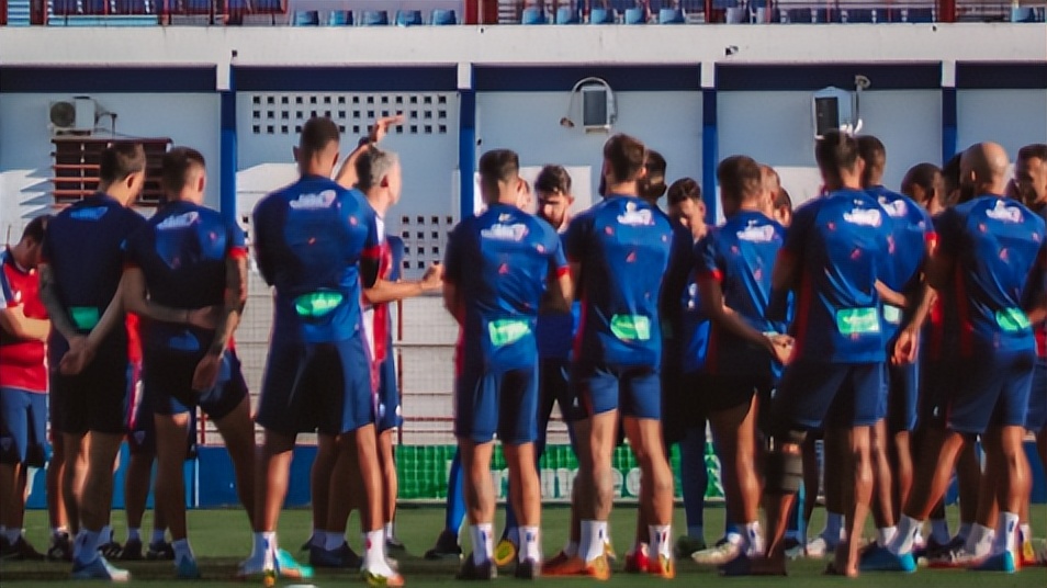 「出奇体育」自由杯福塔雷萨vs拉普拉塔大学生主队锋无力问题严峻