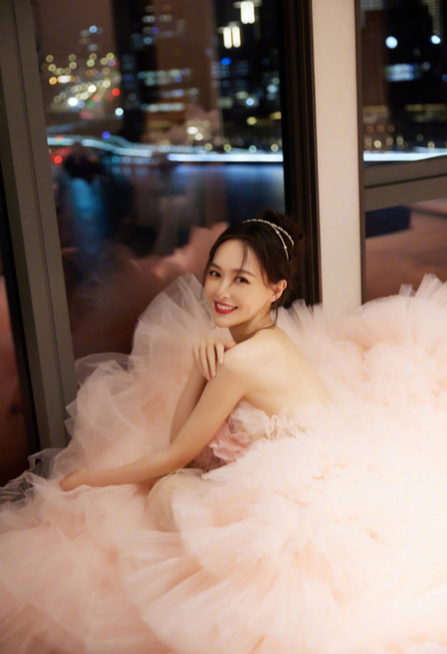 唐嫣大学青涩照曝光,唐嫣大学时期青涩照曝光