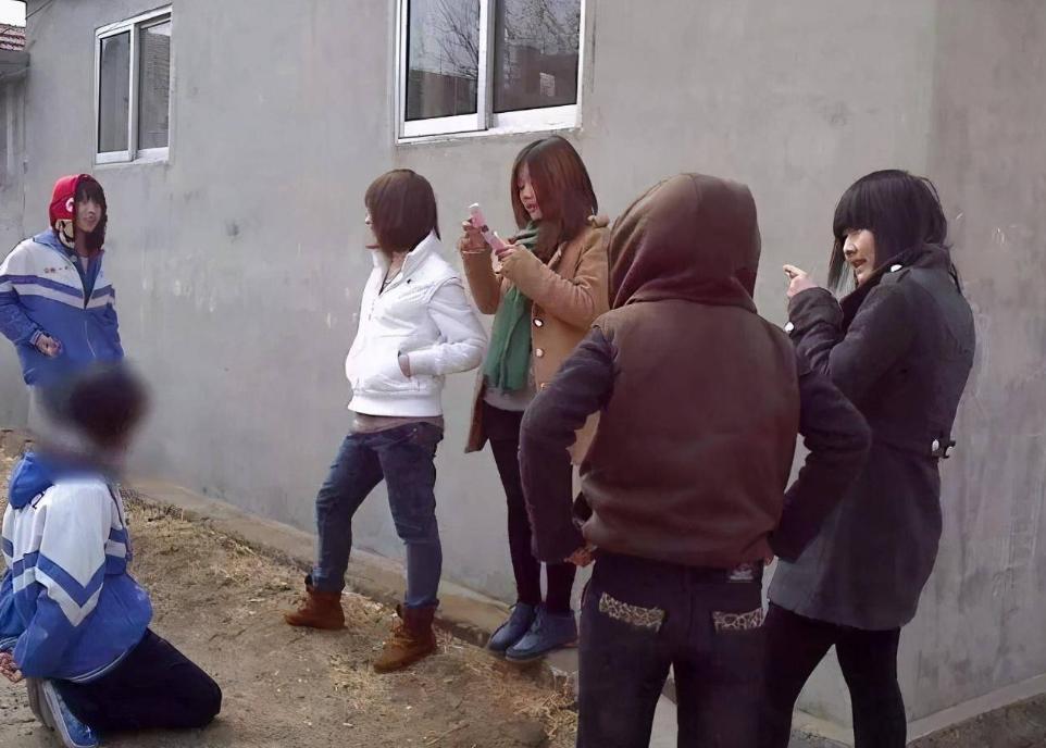 青少年自卑的解决方法,青少年有自卑感怎么疏导