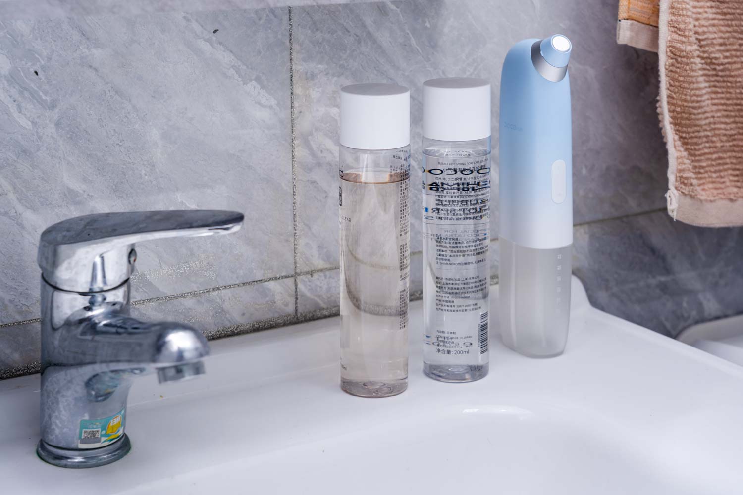 doco小气泡去黑头蓝光版,doco小气泡黑头仪案例