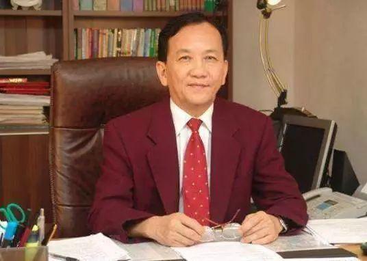 大胆椰树！谁给你胆子搞擦边的？哦，是我们呀…