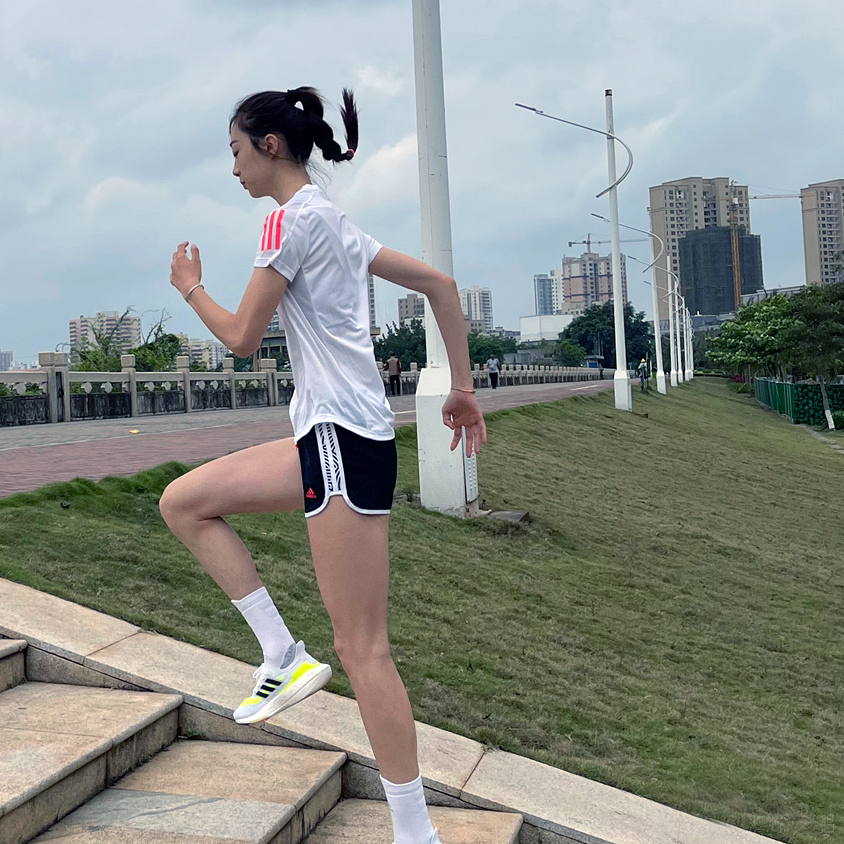“跳高美女”胡麟鹏的跳高之路,跳高女神胡麟鹏简介