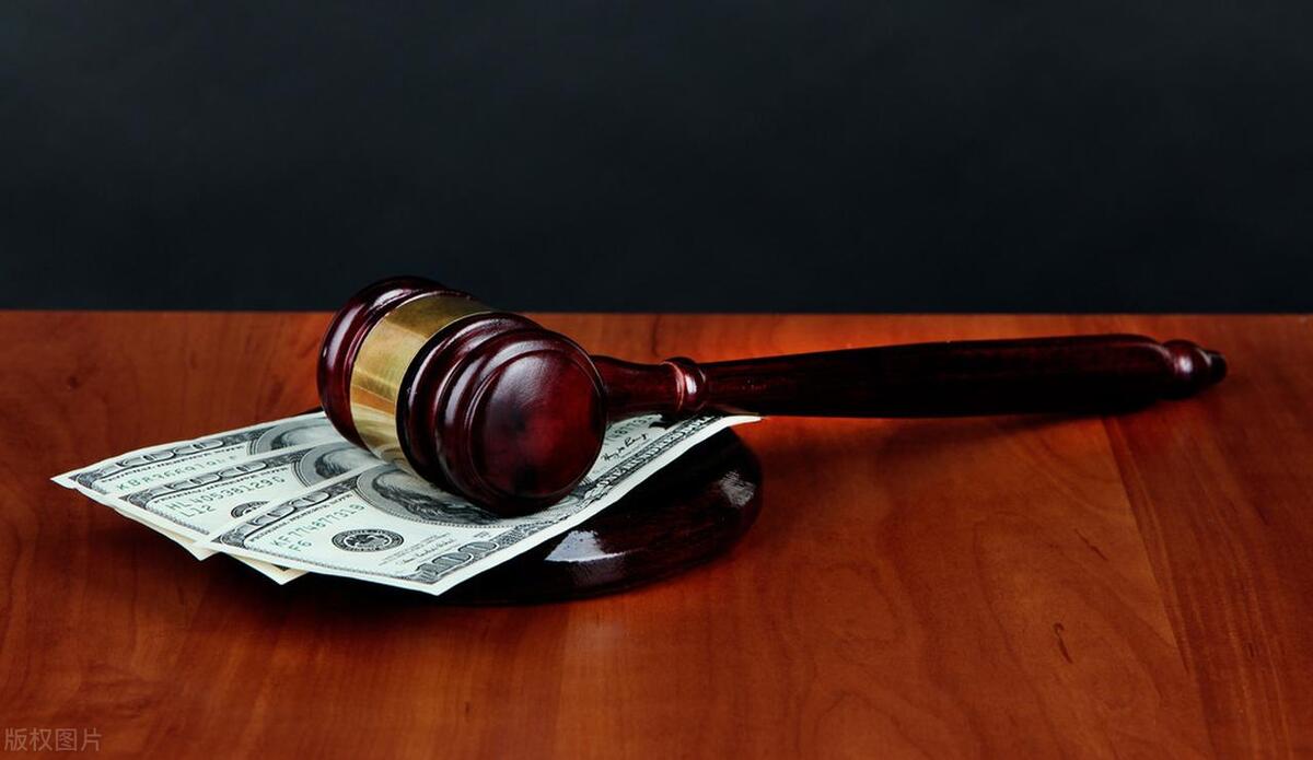 以借为名不还公款是否构成贪污罪,与贪污犯共谋贪污构成什么罪