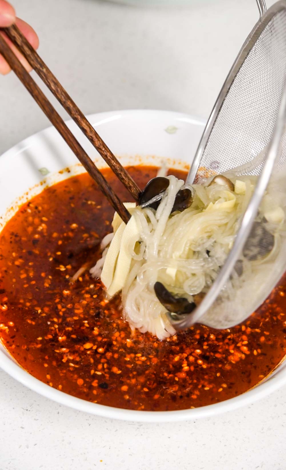 麻辣烫怎么做才好吃，原来做法诀窍这么简单，一做一大盆不够吃