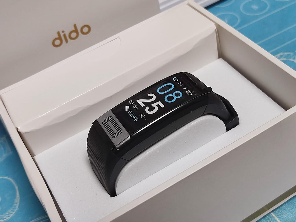 血压心率手环哪款比较准确,测血压血氧智能手表手环评测