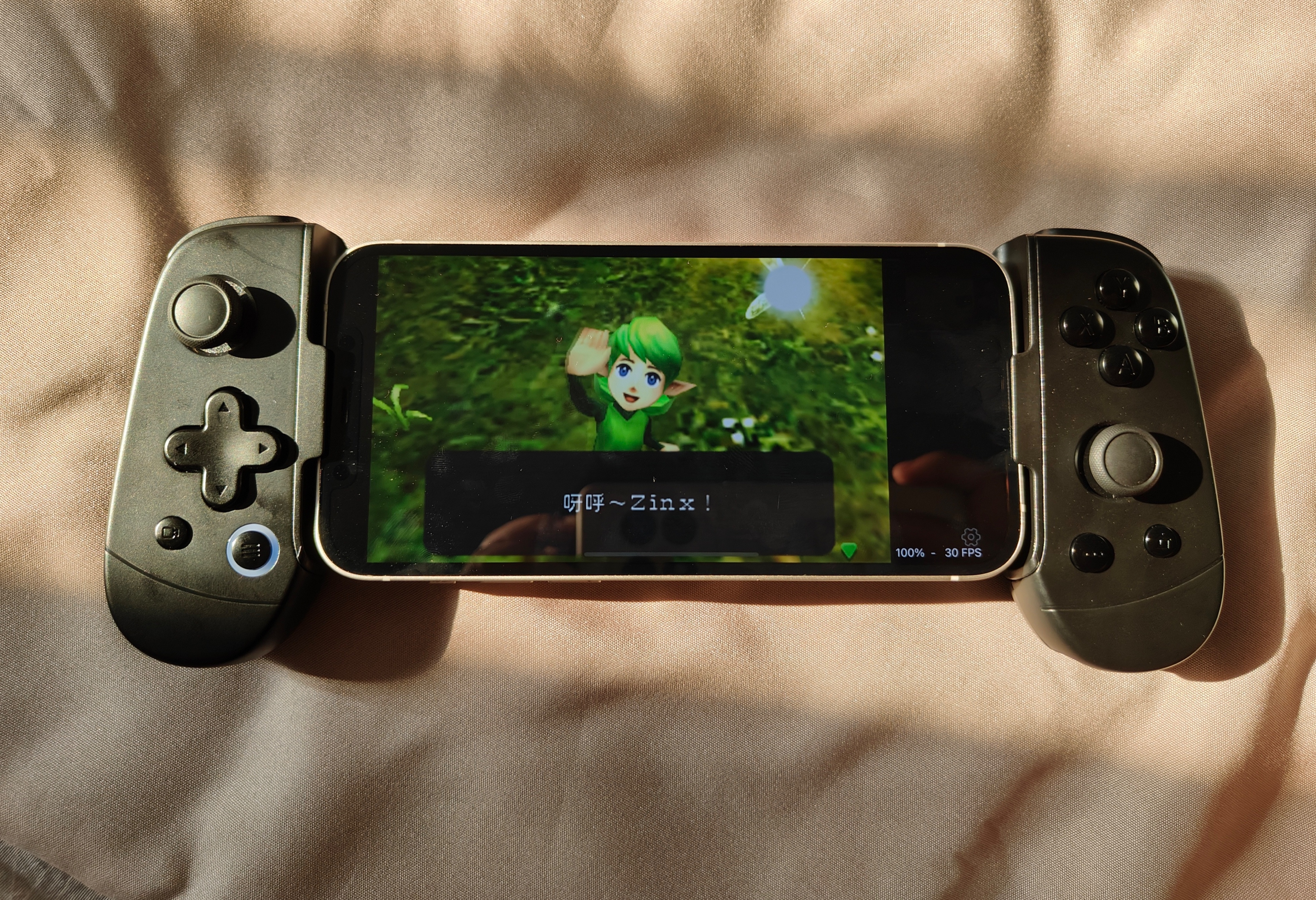 手机手柄秒变掌机,苹果游戏手柄m1b体验