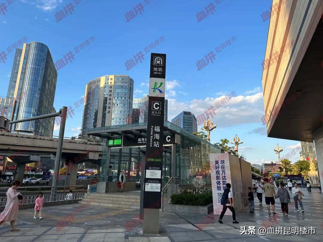 同样是背靠大型城市商圈,这个小区却算不上贵?