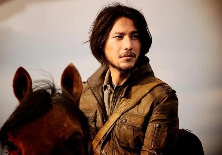 刘浩存杨幂同台,刘浩存演戏被吐槽名场面