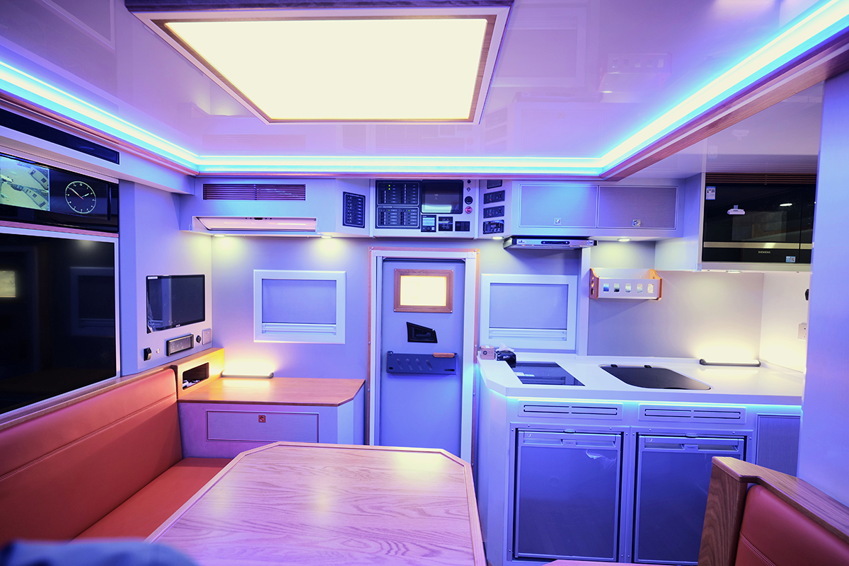 重汽曼恩拓蓝标房车,新款重汽曼恩4x4房车