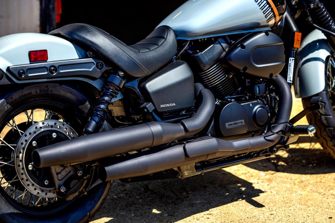 记忆中的经典太子，本田“沙都750”更新2024款，复古/运动双风格