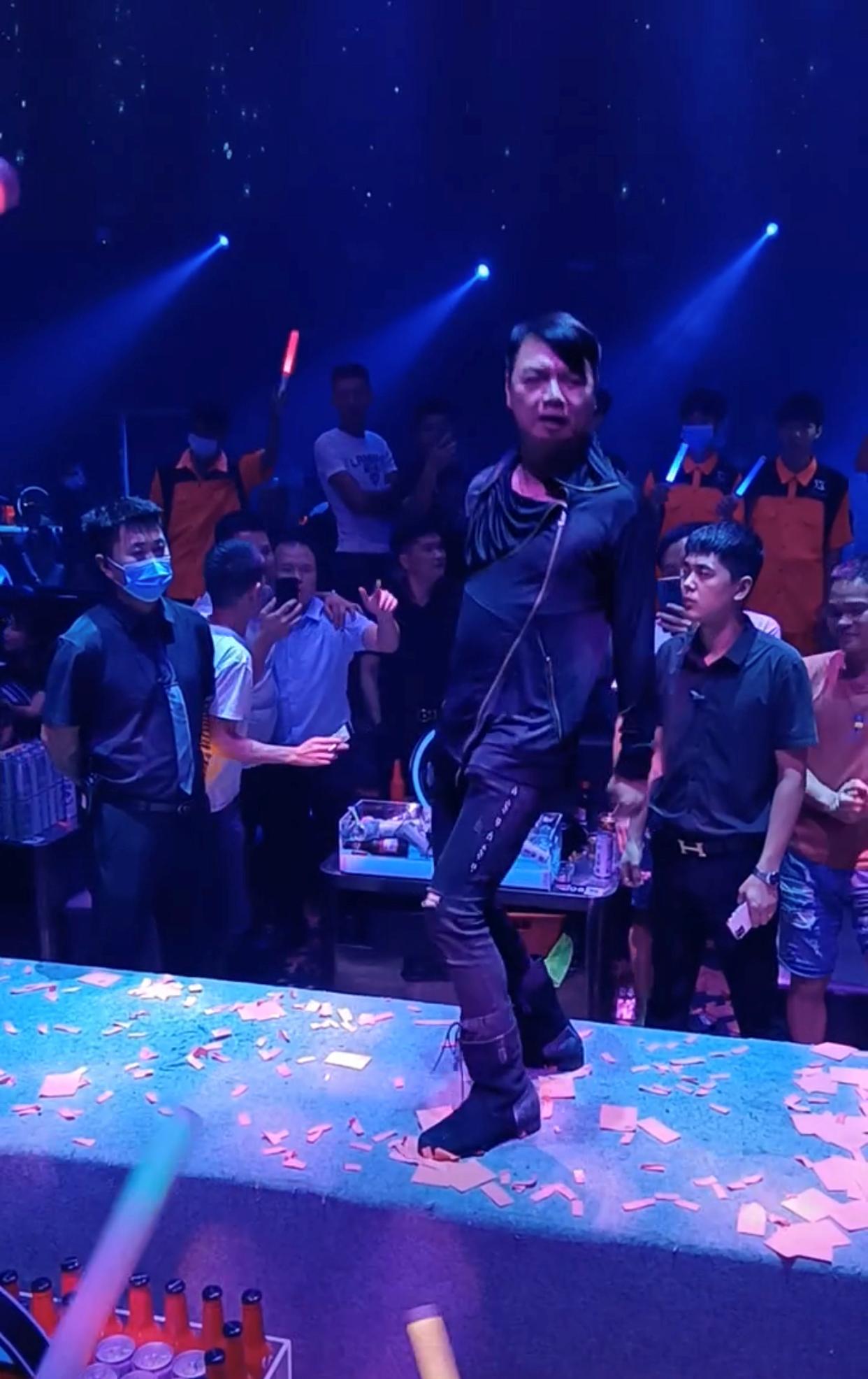 香港演员来内地捞金,香港老戏骨参加综艺节目