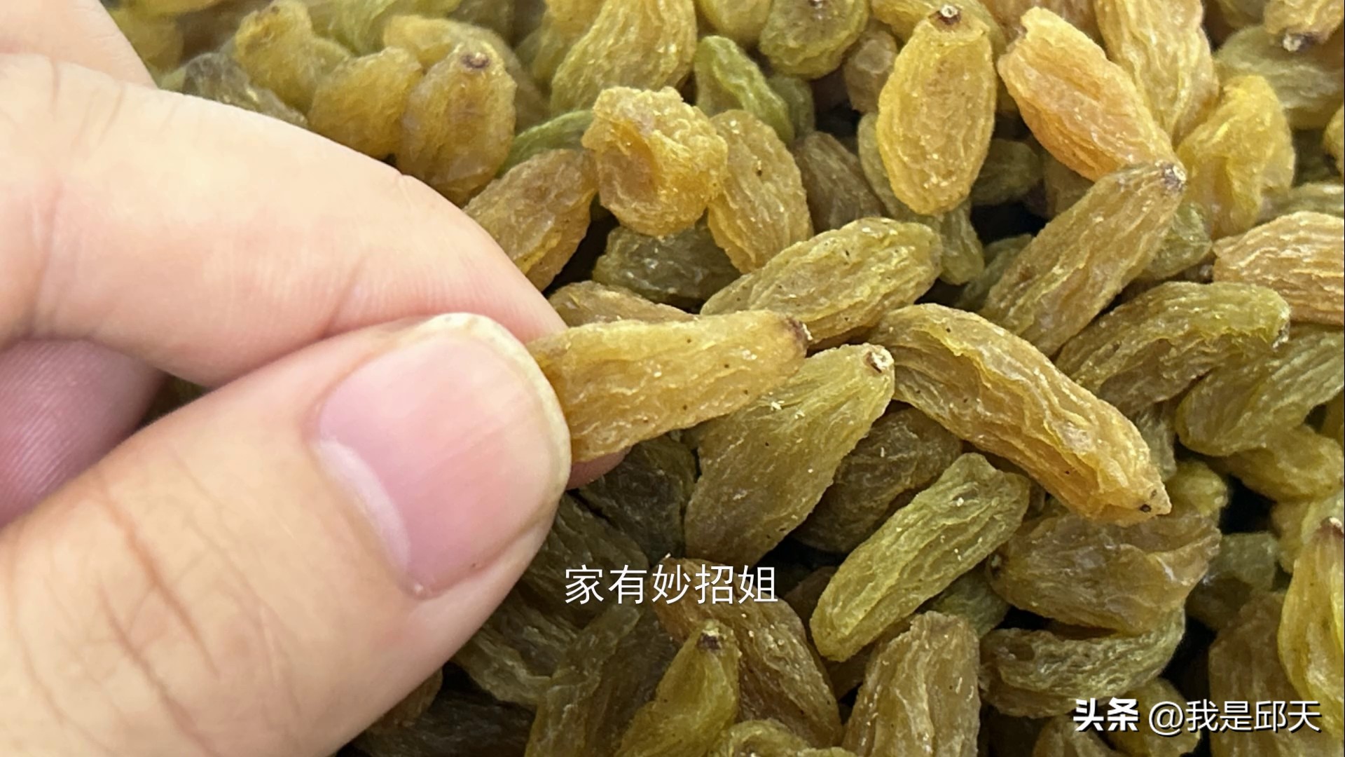 买回来的葡萄干太脏拿什么洗,葡萄干特别脏吃之前一定要洗