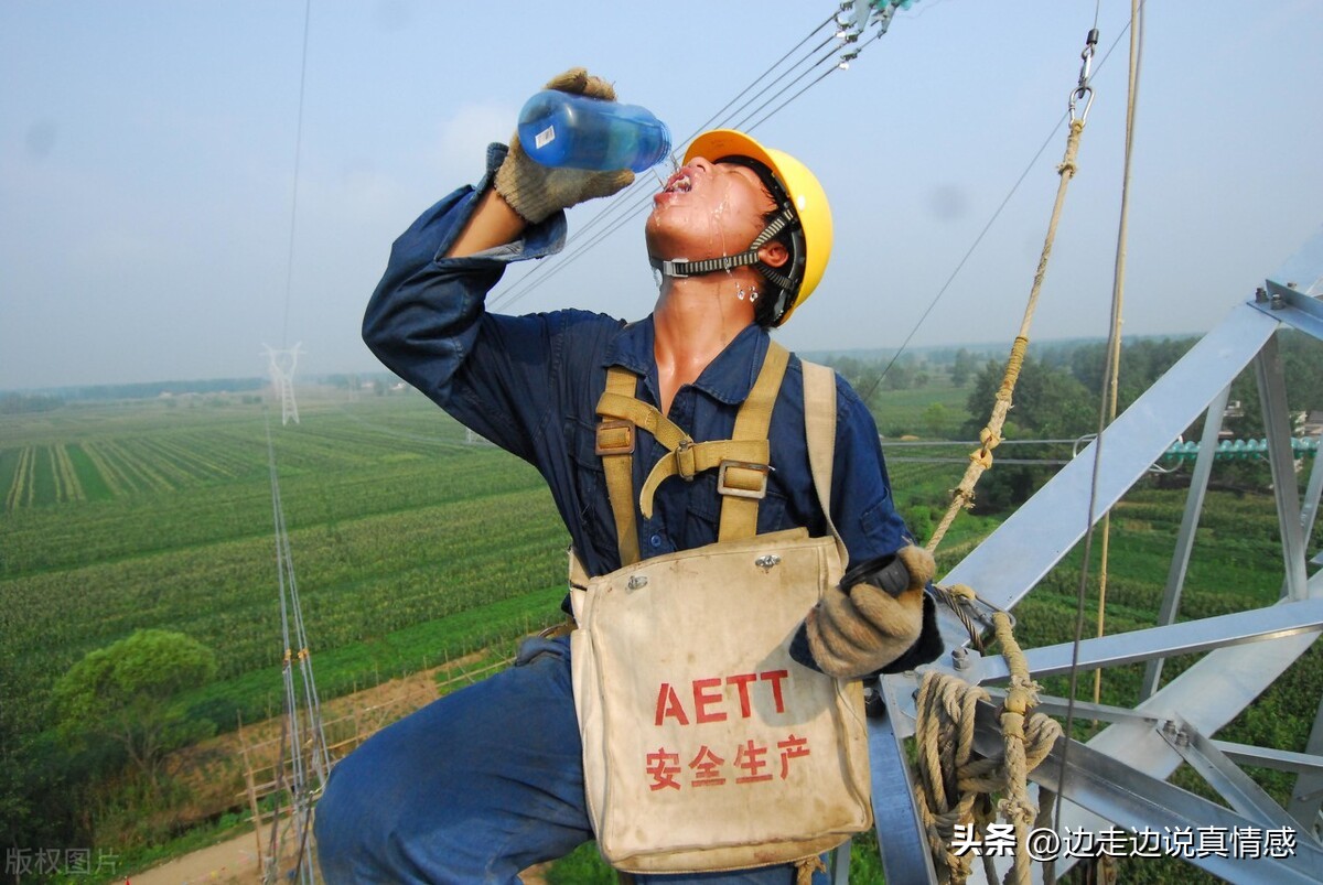 机关单位占用双休日加班违法没,周六加班算在绩效违法吗