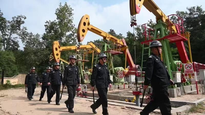 严厉打击内外勾结盗窃原油,公安破获盗窃原油案件简报