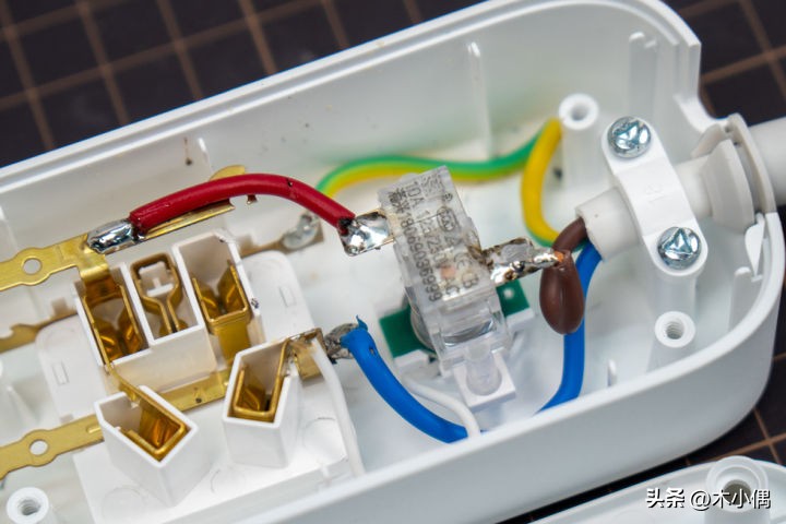 排插各个品牌测评,最好的国产排插拆解对比